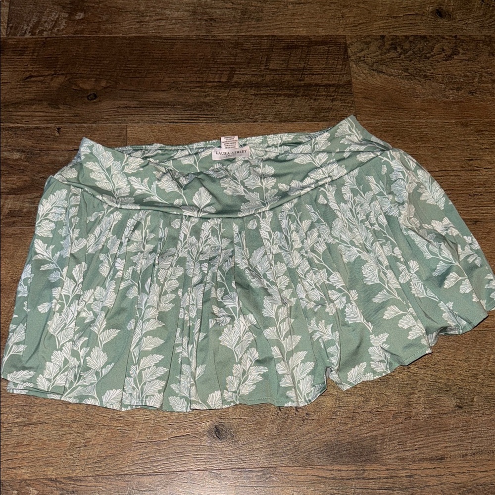 Laura Ashley Green Leaf Print Mini Skirt